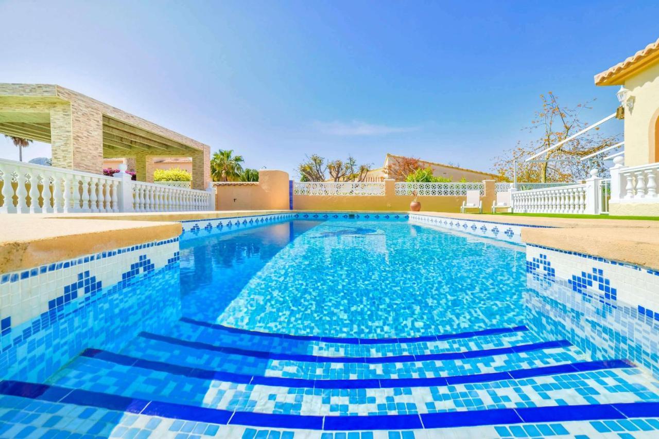 Villa Alaska - Plusholidays كاليبي المظهر الخارجي الصورة